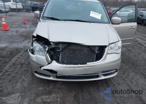 2016 Chrysler Town & Country Touring z USA, uszkodzony, nr VIN 2C4RC1BG7GR253864